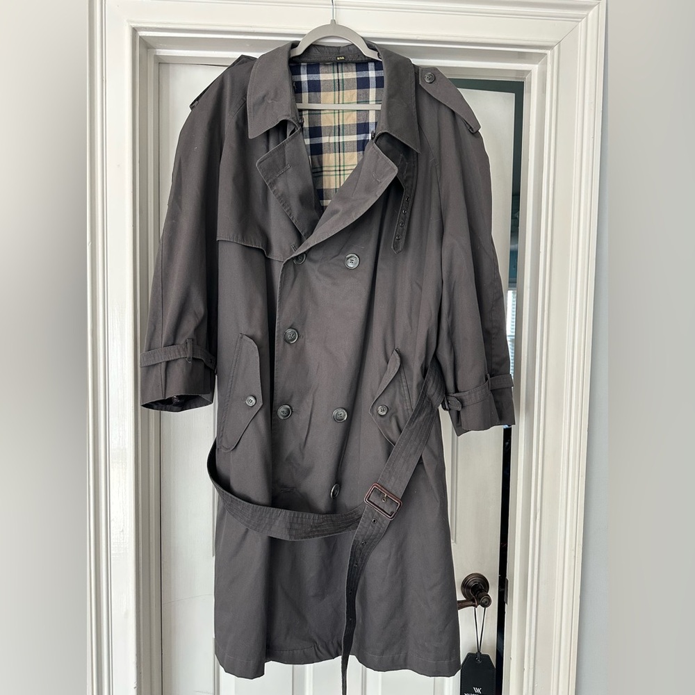 Vintage Perusal Men’s 50R Grey Trench Coat in EUC